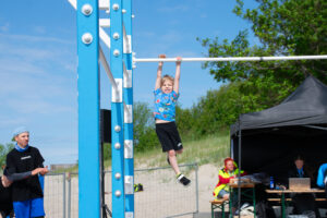 Read more about the article Kalisteenika Eesti meistrid selgusid Pärnu rannaliival